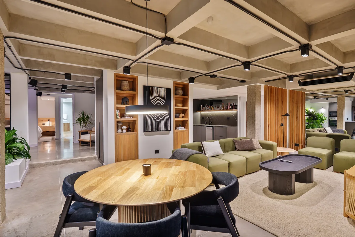 Penthouse 101 - Dining Area