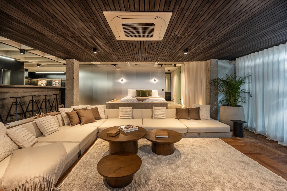 Penthouse 102 - Open Living